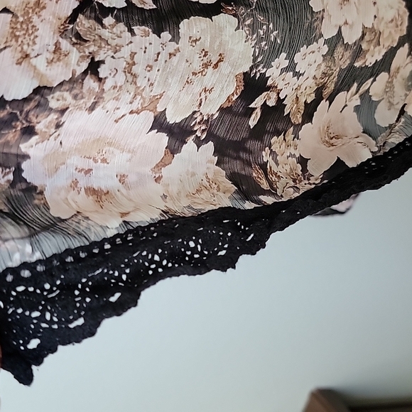 Mason + Mackenzie Romantic Flirty Boho floral lace trim kimono medium - Picture 5 of 6